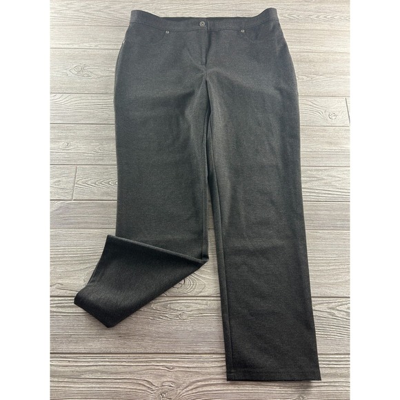 Chico's Women's 3 Short Gray Rayon Blend Straight Leg Pants Stretch - Picture 1 of 9
